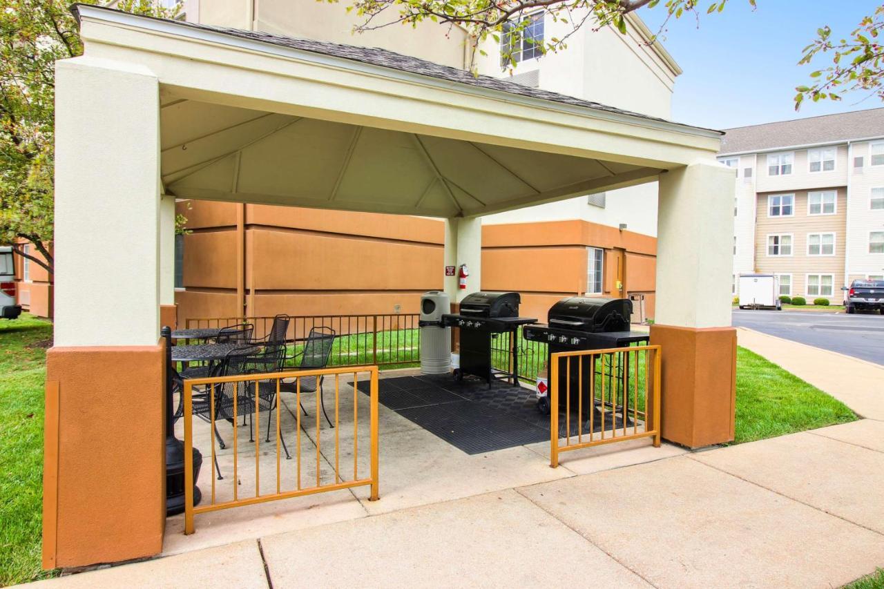 Sonesta Simply Suites St Louis Earth City Buitenkant foto