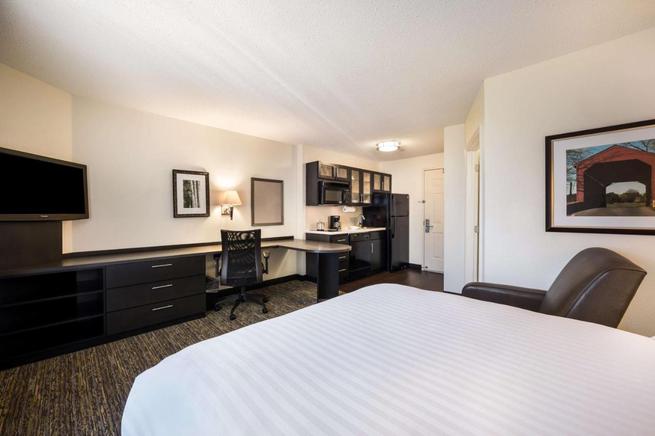 Sonesta Simply Suites St Louis Earth City Buitenkant foto
