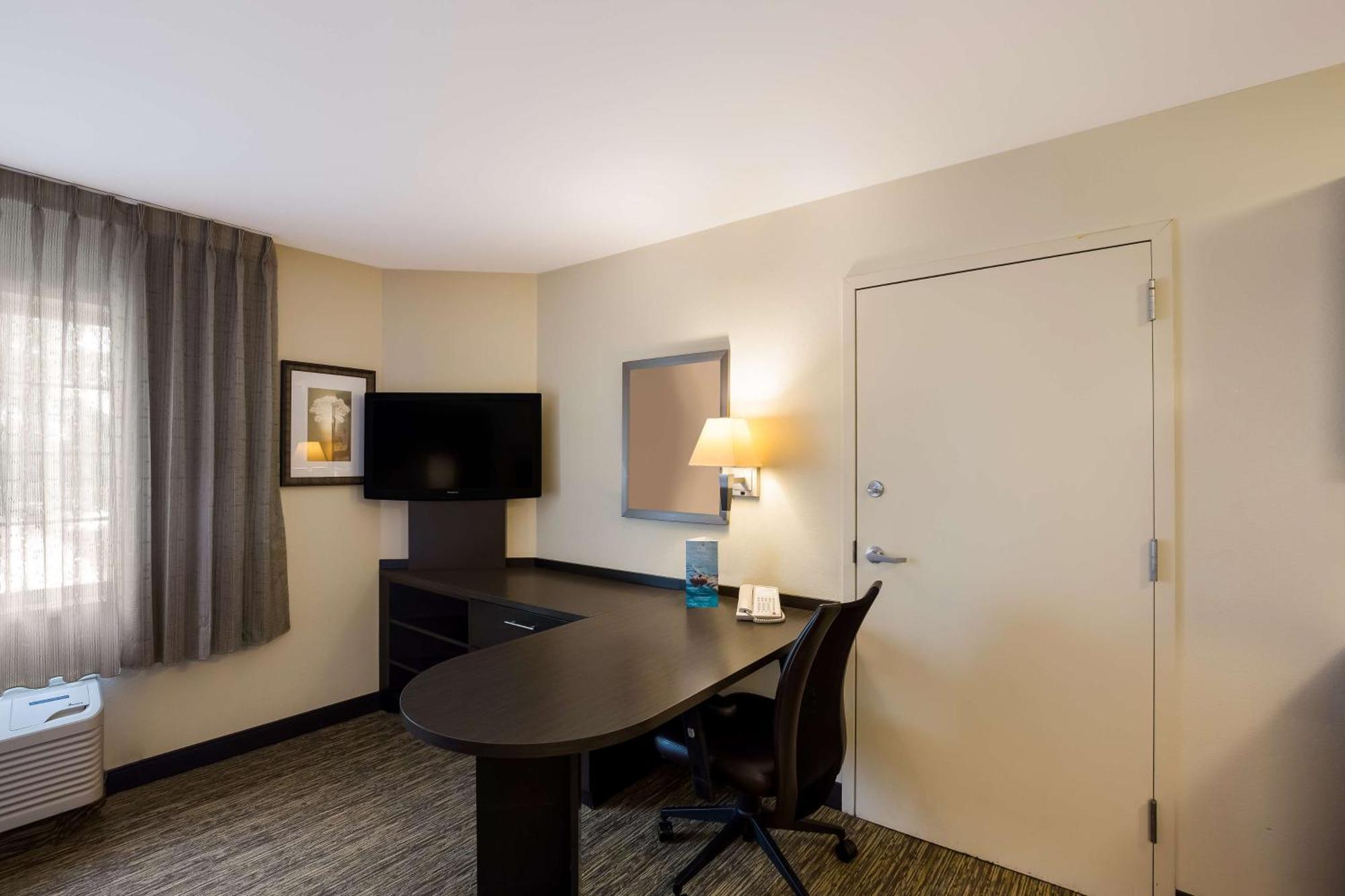 Sonesta Simply Suites St Louis Earth City Buitenkant foto
