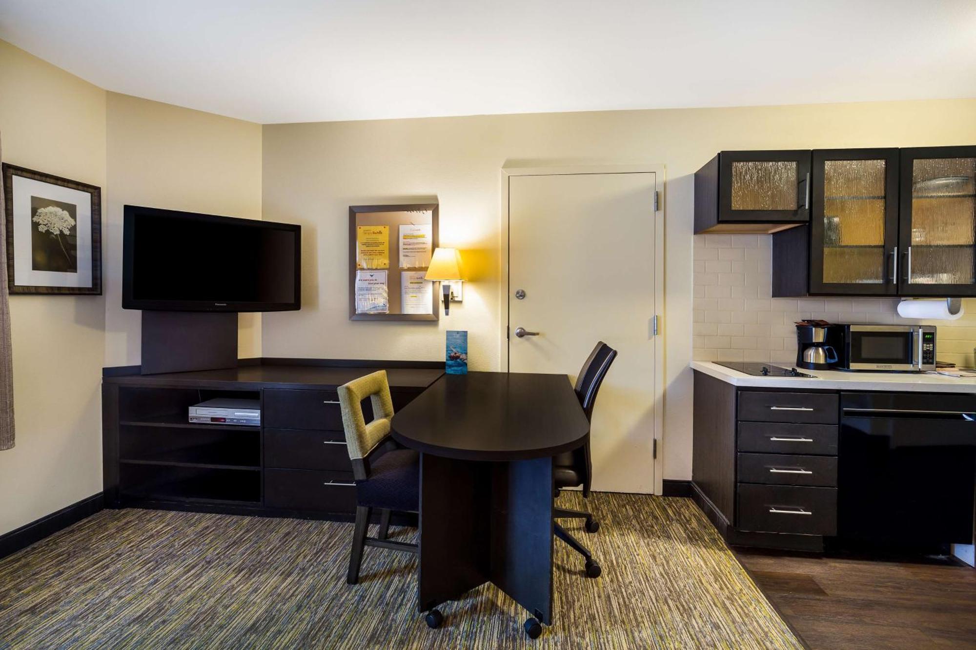 Sonesta Simply Suites St Louis Earth City Buitenkant foto