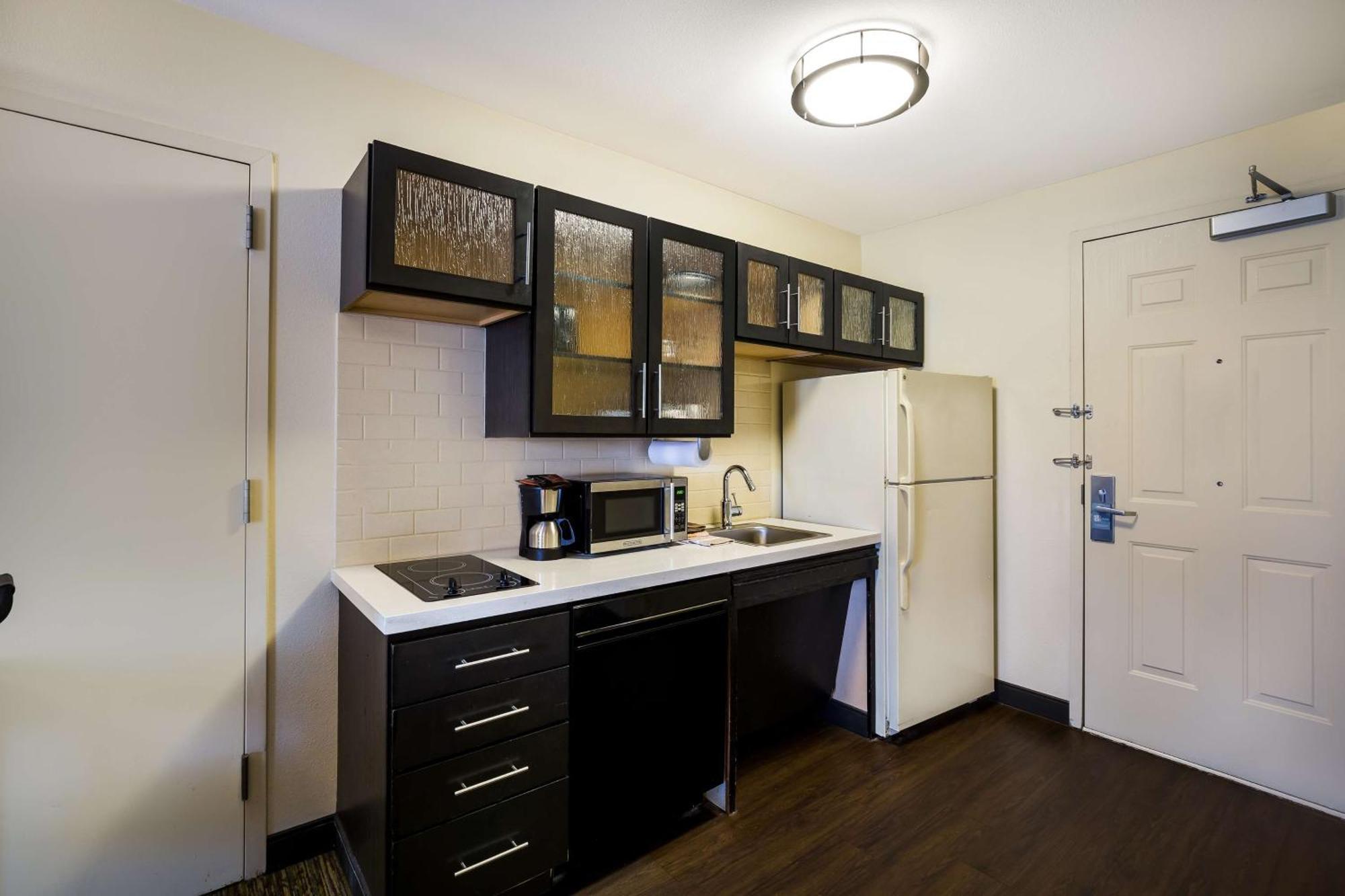 Sonesta Simply Suites St Louis Earth City Buitenkant foto