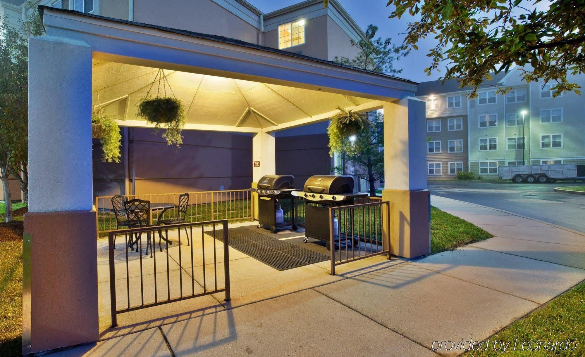 Sonesta Simply Suites St Louis Earth City Buitenkant foto