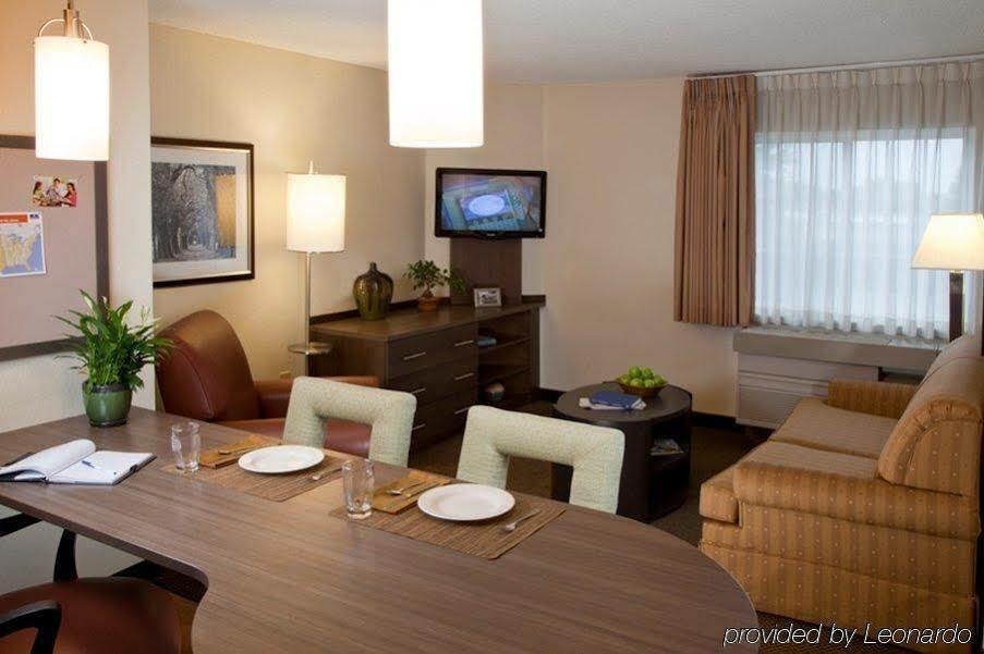 Sonesta Simply Suites St Louis Earth City Buitenkant foto